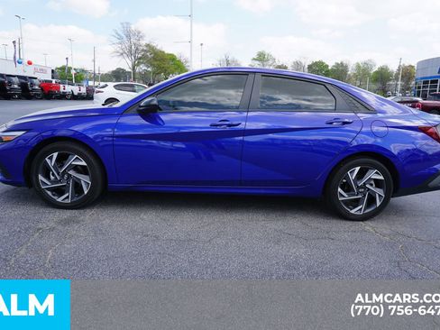 Used 2025 Hyundai Elantra Sport image 10
