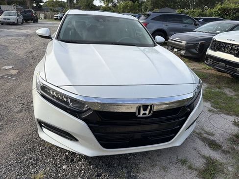 Used 2018 Honda Accord EX image 2