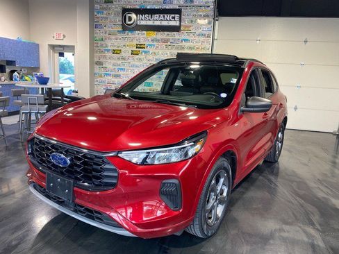 Used 2023 Ford Escape ST-Line w/ Tech Pack #1 AWD/4WD image 5