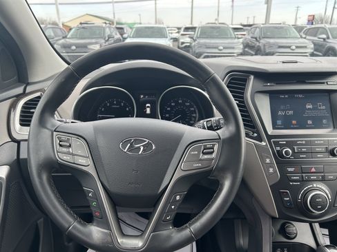 Used 2017 Hyundai Santa Fe Sport image 11
