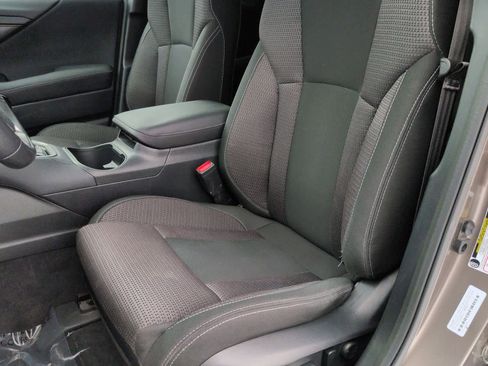 Used 2022 Subaru Outback Premium image 17