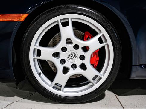 Used 2006 Porsche 911 Carrera S RWD image 46