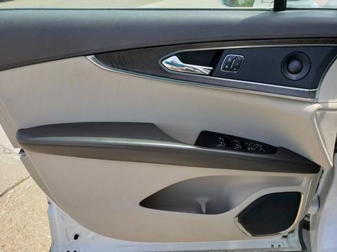 Used 2020 Lincoln Nautilus Reserve AWD/4WD image 12