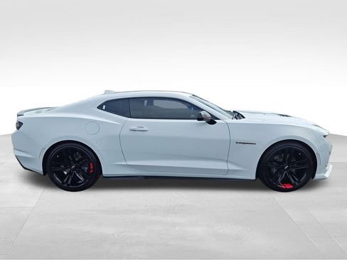 Used 2022 Chevrolet Camaro LT w/ Redline Edition RWD image 6