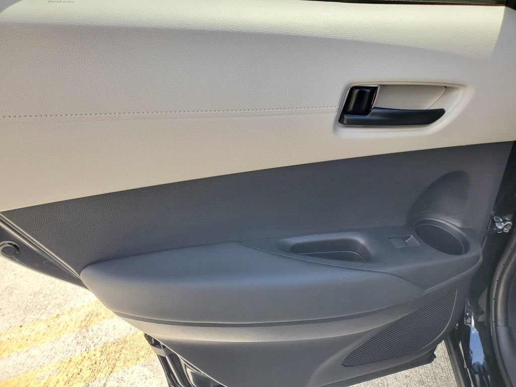 Used 2026 Toyota Corolla Cross LE FWD image 13