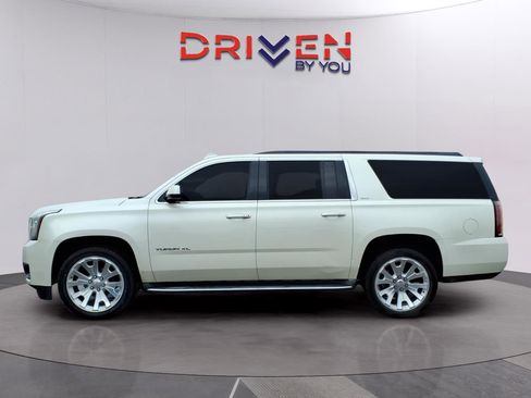 Used 2015 GMC Yukon XL SLT w/ Open Road Package image 2