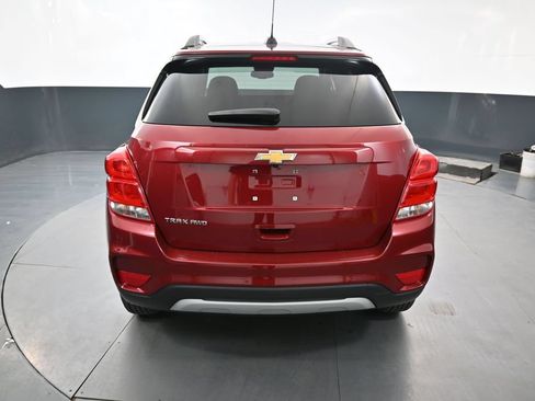 Used 2022 Chevrolet Trax LT w/ LT Convenience Package AWD/4WD image 8
