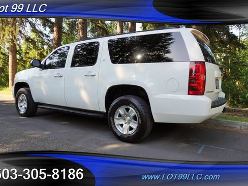 Used 2009 Chevrolet Suburban LT AWD/4WD image 11