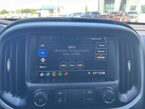 Used 2022 Chevrolet Colorado ZR2 AWD/4WD image 16