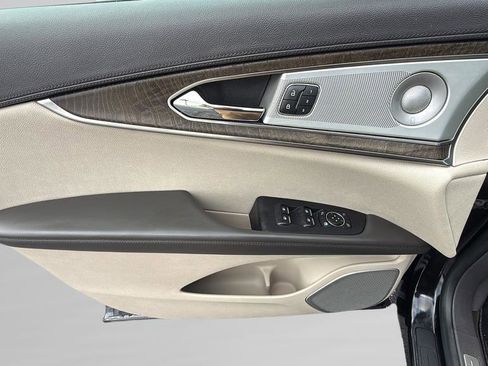 Used 2019 Lincoln Nautilus Reserve w/ Ultimate Package AWD/4WD image 14