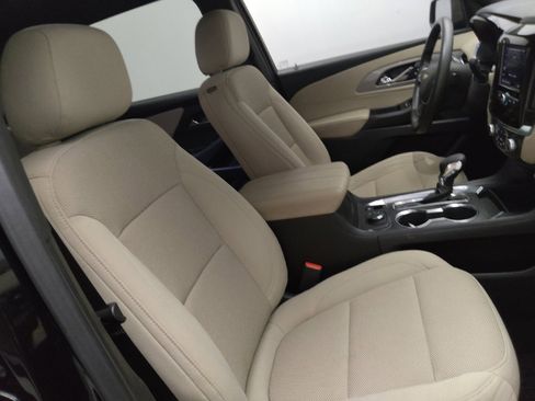 Used 2022 Chevrolet Traverse LS FWD image 21