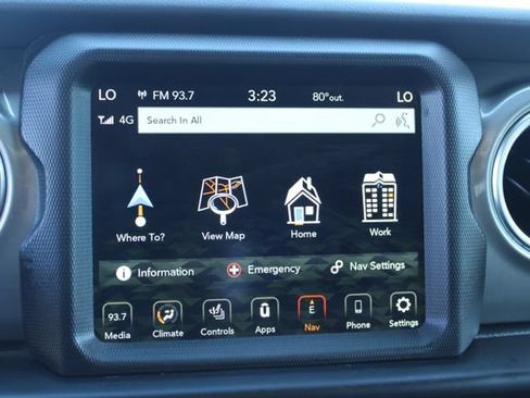 Used 2022 Jeep Wrangler Unlimited Sahara w/ Cold Weather Group AWD/4WD image 32