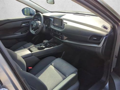 Certified 2024 Nissan Rogue SV FWD image 23