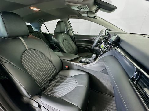 Used 2023 Toyota Camry SE FWD image 29