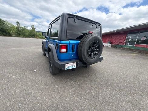 Used 2021 Jeep Wrangler Sport AWD/4WD image 9