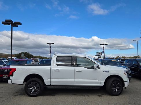 New 2025 Ford F150 Lightning Lariat image 3