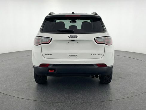 Used 2025 Jeep Compass Trailhawk image 7