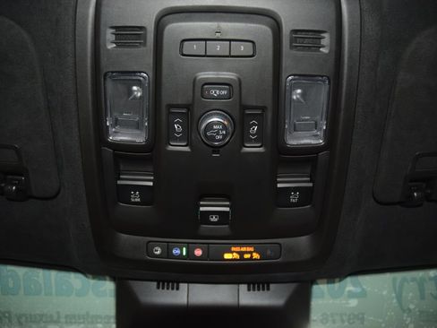 Used 2024 Cadillac Escalade ESV Premium Luxury Platinum AWD/4WD image 51