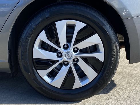 Used 2023 Nissan Altima 2.5 S image 7