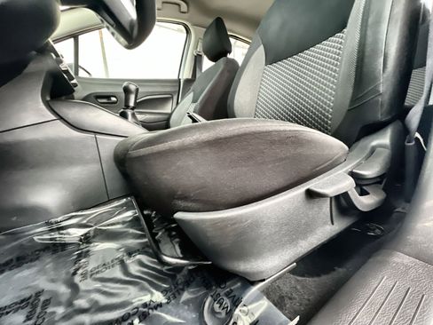 Used 2020 Nissan Versa S image 14