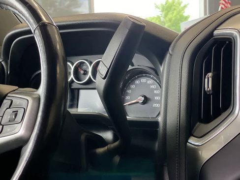 Used 2019 Chevrolet Silverado 1500 LT w/ Convenience Package AWD/4WD image 22