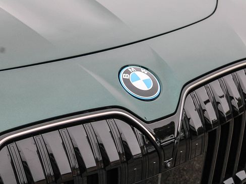 New 2026 BMW i7 xDrive60 AWD/4WD image 9