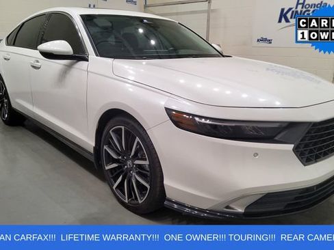 Used 2024 Honda Accord Touring image 1