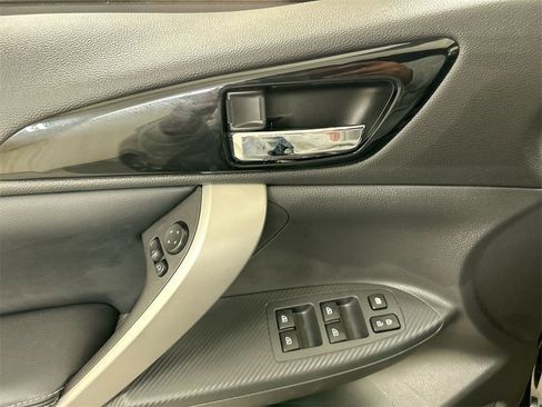 Used 2024 Mitsubishi Eclipse Cross SEL image 11