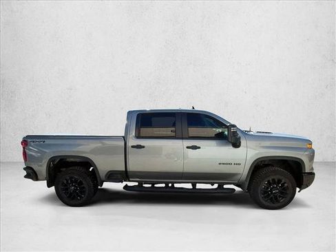 Used 2025 Chevrolet Silverado 2500 Custom w/ Custom Blackout Package AWD/4WD image 4