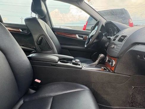 Used 2011 Mercedes-Benz C 300 Sedan image 9