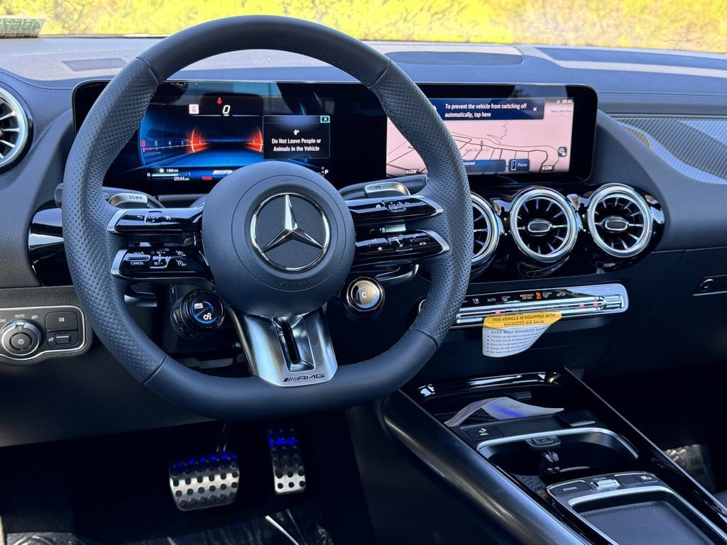 Used 2025 Mercedes-Benz GLA 35 AMG 4MATIC image 31