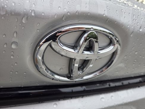 Used 2025 Toyota Corolla LE FWD image 18