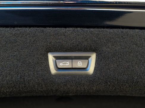 Used 2023 BMW 760i xDrive w/ Executive Package AWD/4WD image 57