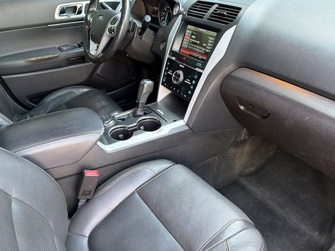 Used 2015 Ford Explorer Sport w/ Equipment Group 401A AWD/4WD image 16