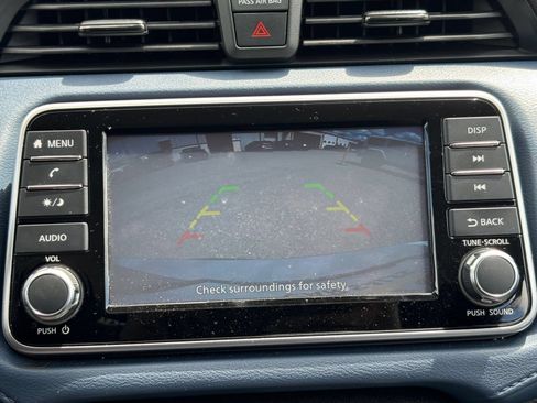 Used 2025 Nissan Versa SV FWD image 22