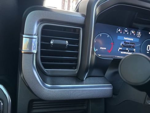 Used 2025 Ford F350 Platinum w/ FX4 Off-Road Package image 27