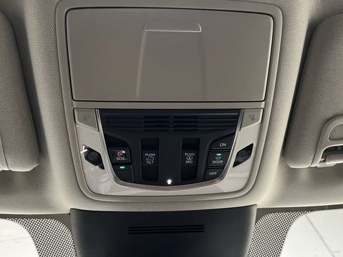 New 2026 Acura MDX w/ Advance Package image 9