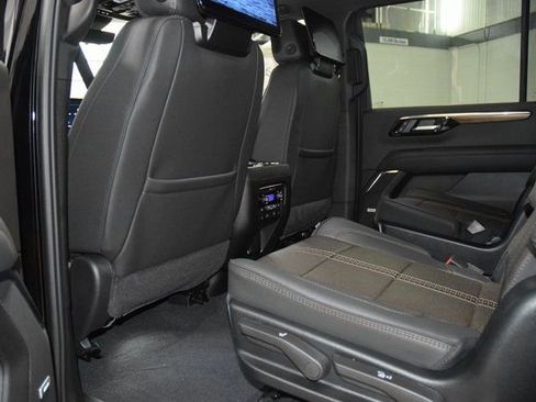 New 2026 Chevrolet Suburban High Country AWD/4WD image 42