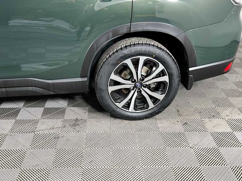 Used 2023 Subaru Forester Limited image 32