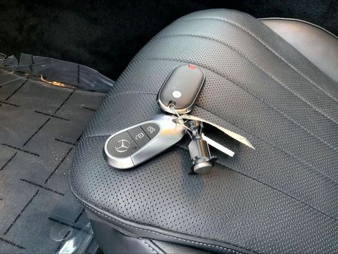 Used 2024 Mercedes-Benz E 350 4MATIC Sedan image 12