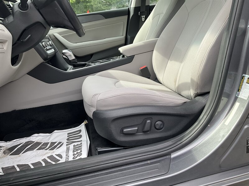 Used 2018 Hyundai Sonata SEL FWD image 21