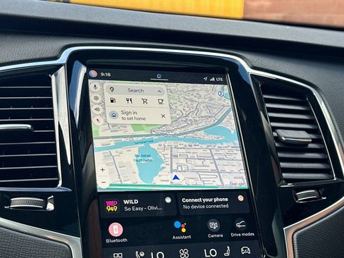 Certified 2025 Volvo XC90 B6 Plus image 22