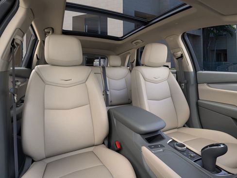 New 2025 Cadillac XT5 Premium Luxury w/ LPO, Floor Liner Package image 15