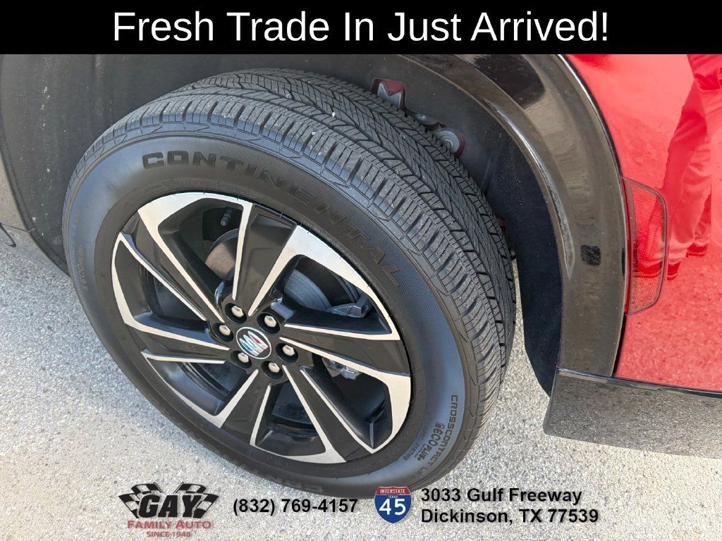 Used 2025 Buick Enclave Sport Touring w/ LPO, All-Weather Package FWD image 6