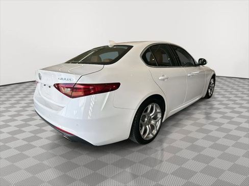 Used 2019 Alfa Romeo Giulia Ti image 3