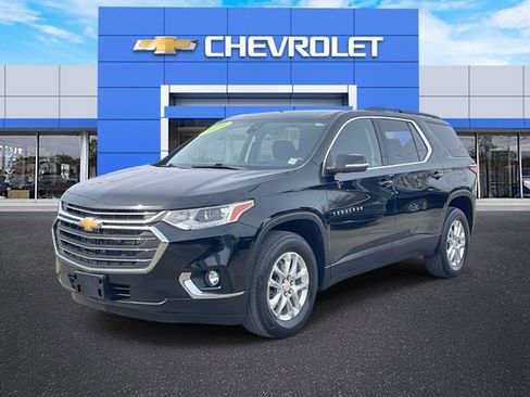 Certified 2021 Chevrolet Traverse LT image 2