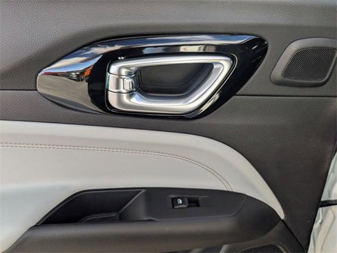 New 2026 Jeep Compass Limited image 29