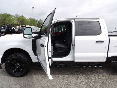 Used 2024 Ford F250 XL w/ STX Appearance Package AWD/4WD image 13