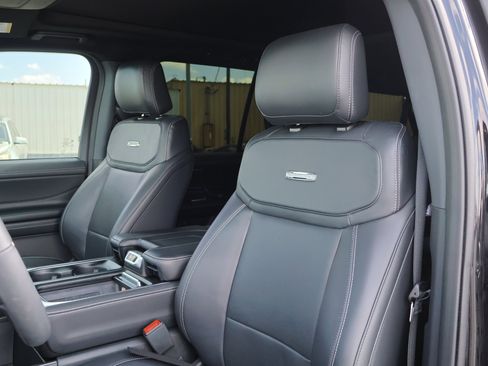 Certified 2025 Ford Expedition Max Platinum w/ Stealth Appearance Package image 12