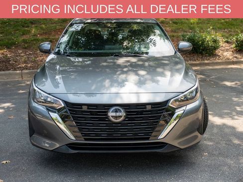 Used 2024 Nissan Sentra SV FWD image 2